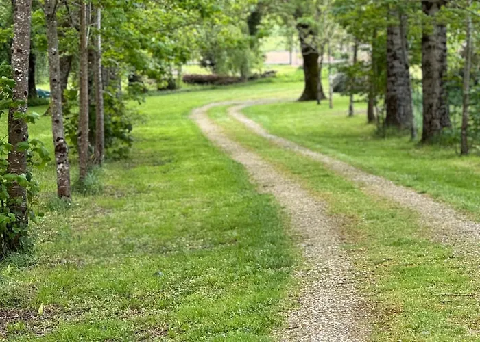 Le Domaine De Ferrat Mirambeau (Charente-Maritime)