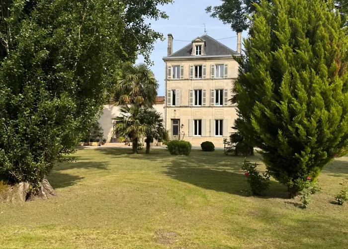 Le Domaine De Ferrat 3* Mirambeau (Charente-Maritime)